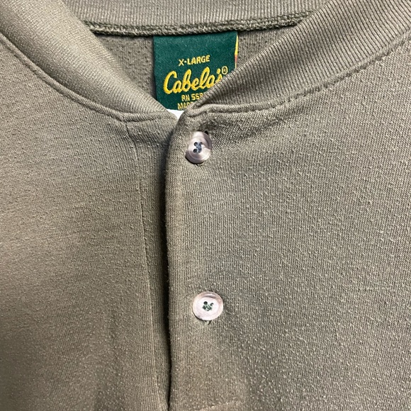 Cabela's Green Long Sleeve - Picture 3 of 4